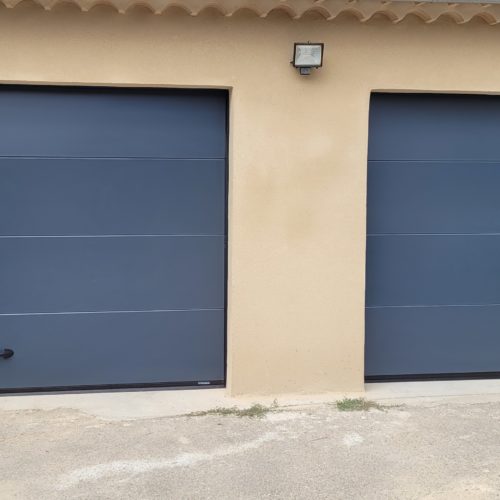 Portes sectionnelles de garage à refoulement plafond