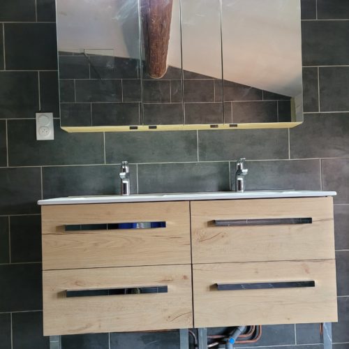 Modification salle de bain: meuble de salle de bain complet avec son armoire de toilette vitrée 1